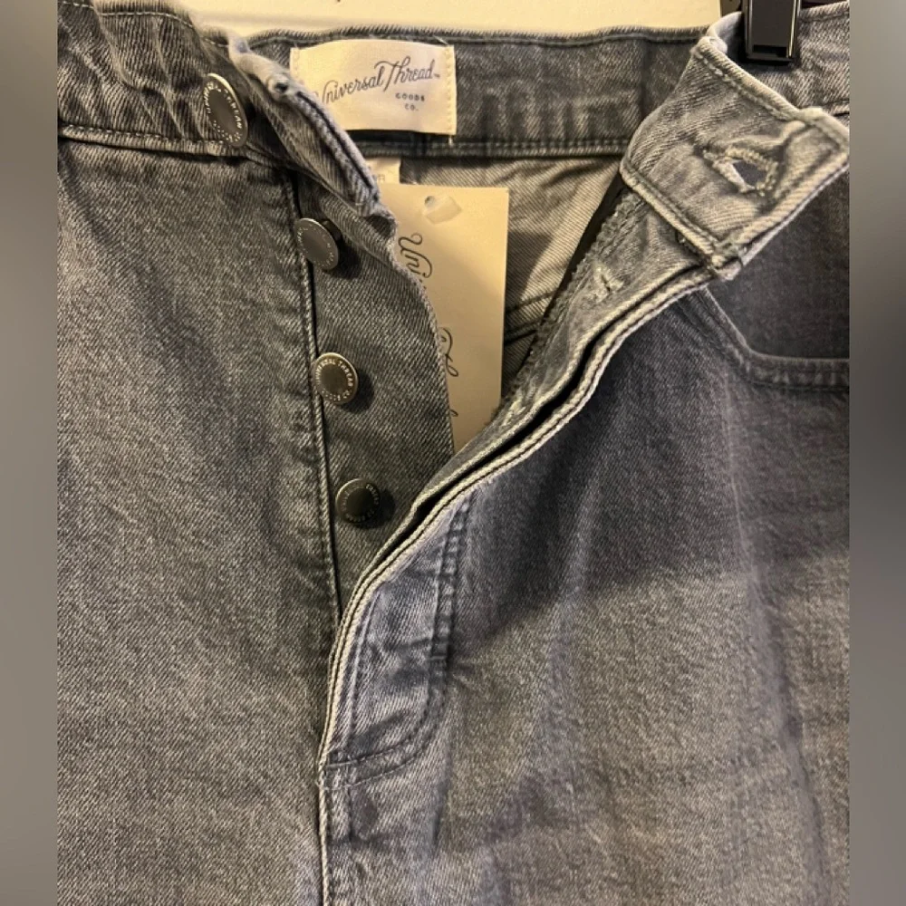 Universal Thread Women's Gray Button Up Jeans (Size 14) NWT - Picture 2 of 4